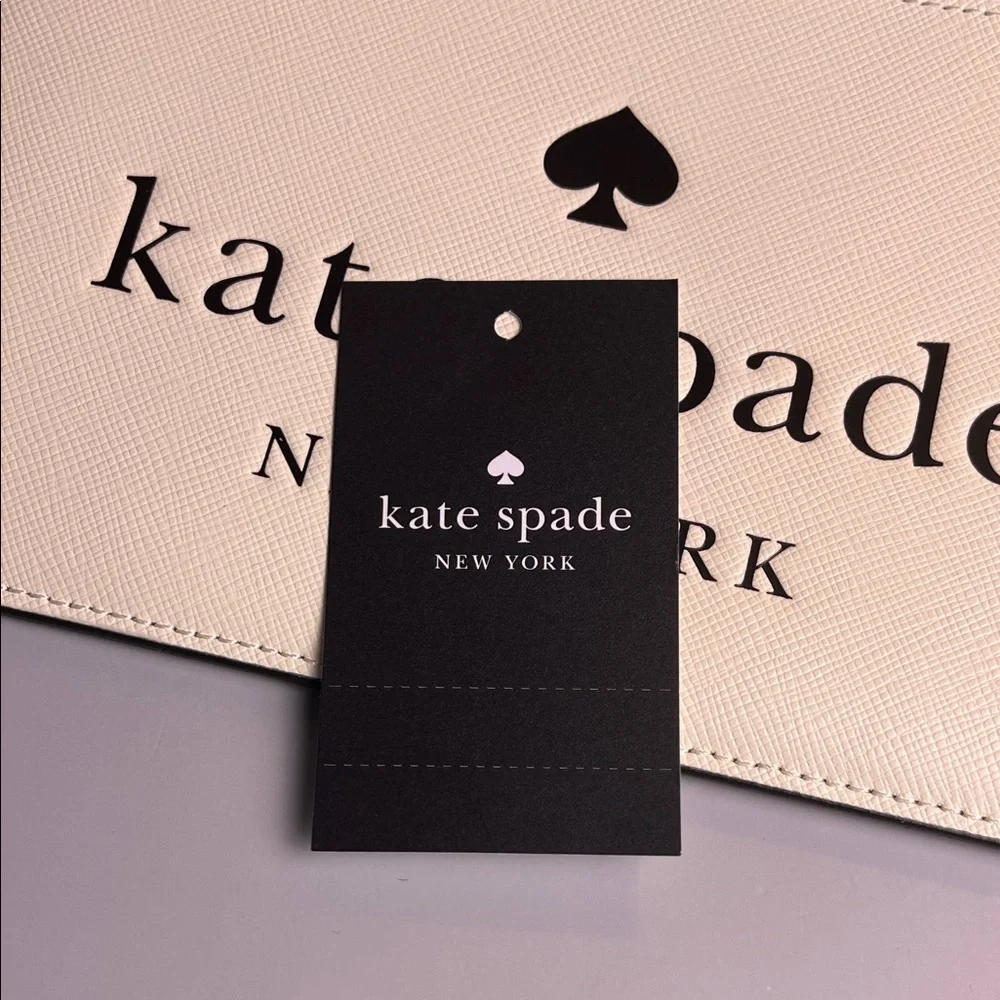NWT Kate Spade Lucy Colorblock Embossed Ivory and Black Wristlet MSRP $149.00 - Picture 8 of 14